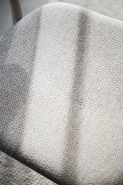 BARRETT Stol vitpigmenterad ek/ljusbeige tyg