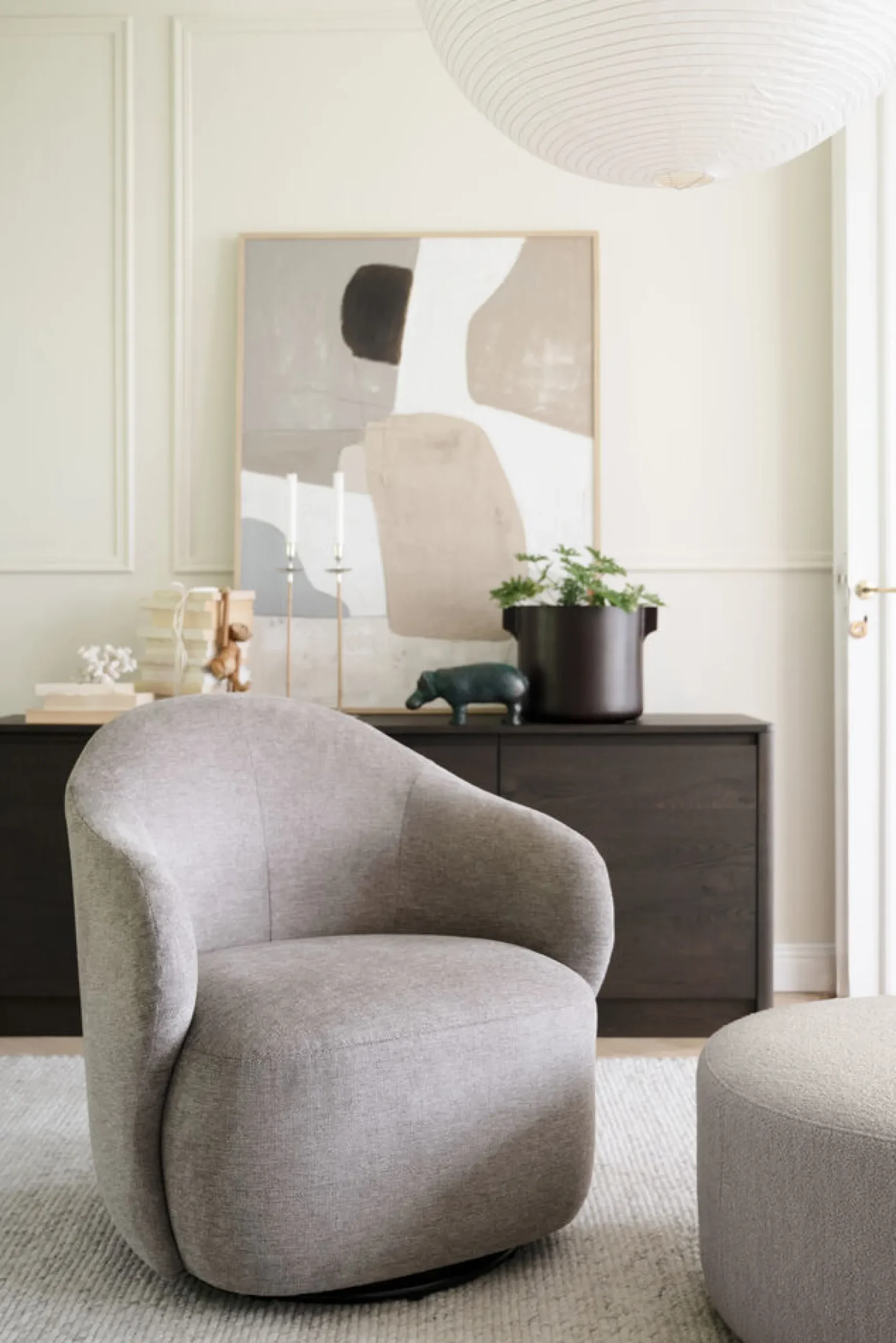 CHAPELTOWN Fåtölj beige tyg snurr