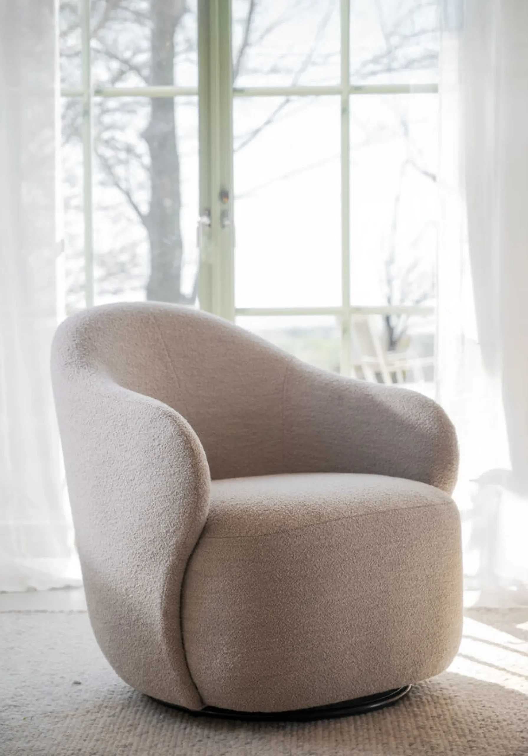 CHAPELTOWN Fåtölj ljusbeige tyg snurr