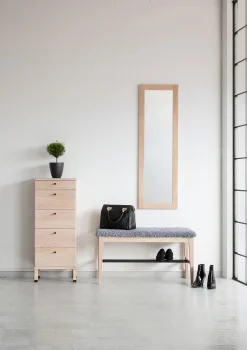 CORA Sittbänk Vitoljad Ek / Fårskinnslook Ljusgrå / Svart Stål