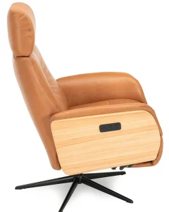 DESOTO Reclinerfåtölj el LARGE läder Semi 376 cognac, oljad ek, fot Polaris A7 svart, svart panel