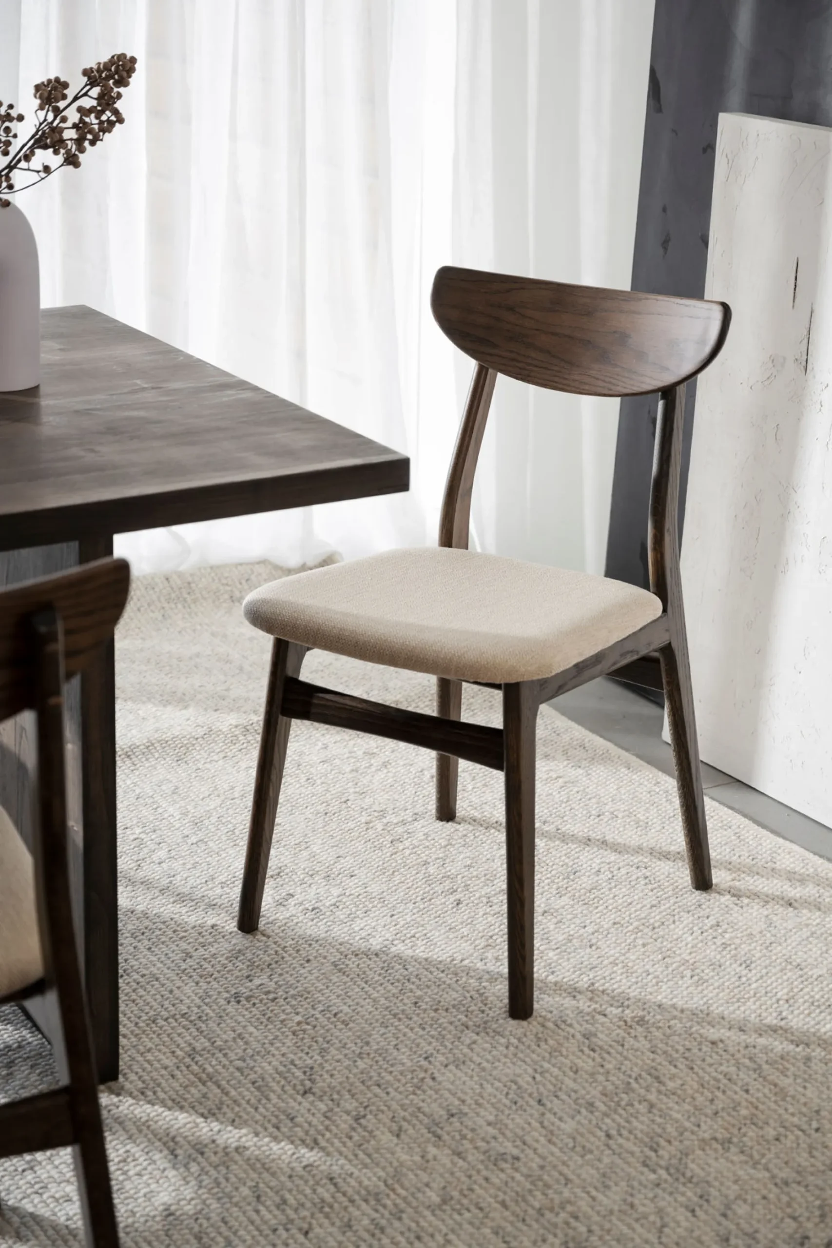 EMMETT Matbord 240 brun ek