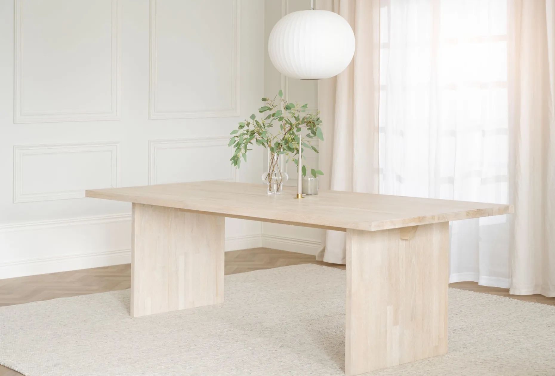 EMMETT Matbord 240 vitpigmenterad ek