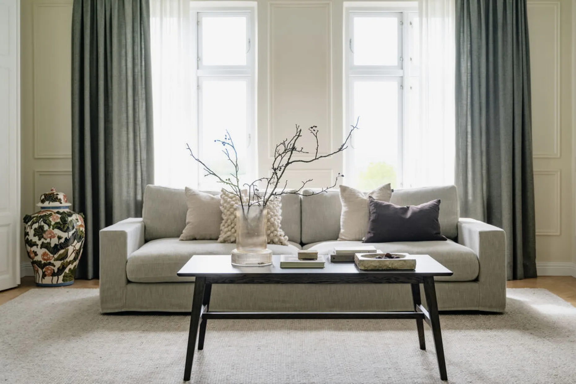 FILIPPA Soffbord 130x70 mörkbrun ek