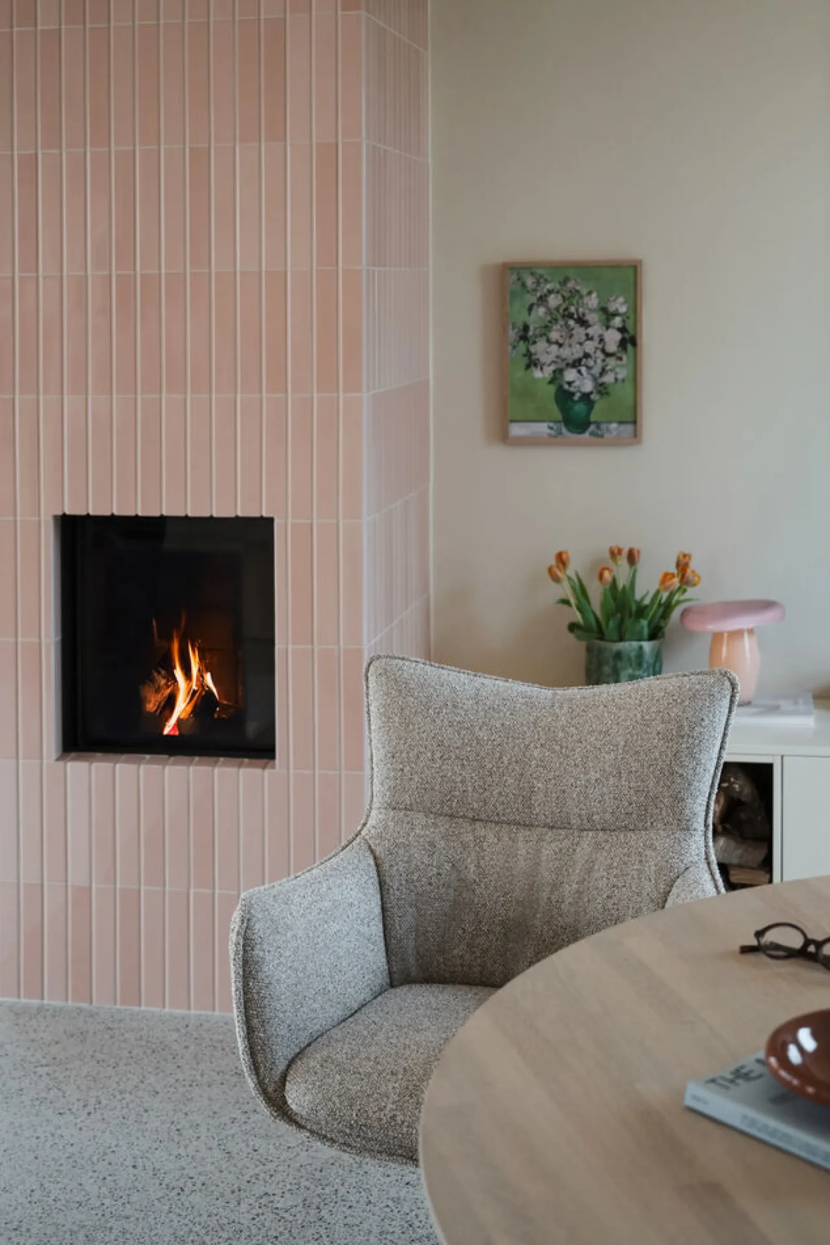 FRESNO Karmstol beige tyg/brun metallfot gung