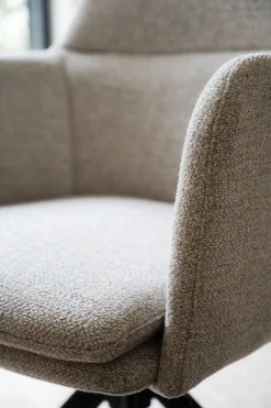 GLADSTONE karmstol ljusbeige tyg/svart metall snurr-tilt