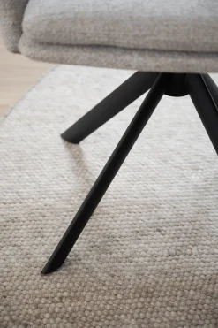 GLADSTONE karmstol ljusbeige tyg/svart metall snurr-tilt