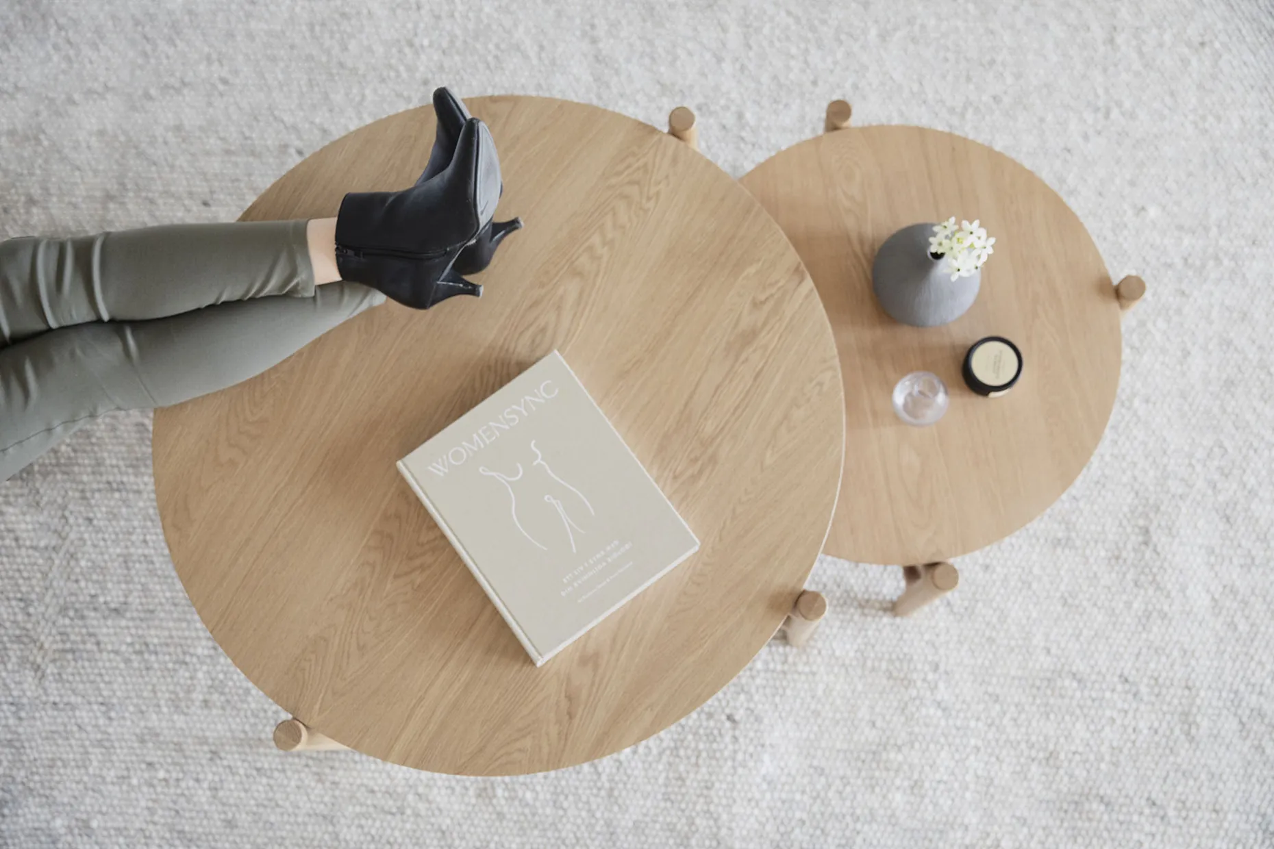 HOLTON Soffbord Ø 80cm massiv ek, mdf ekfanér bordsskiva