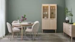 KARMELIET Vitrin H190 vitpigmenterad lackad ekfanér, wl102, ledbelysning, softclose