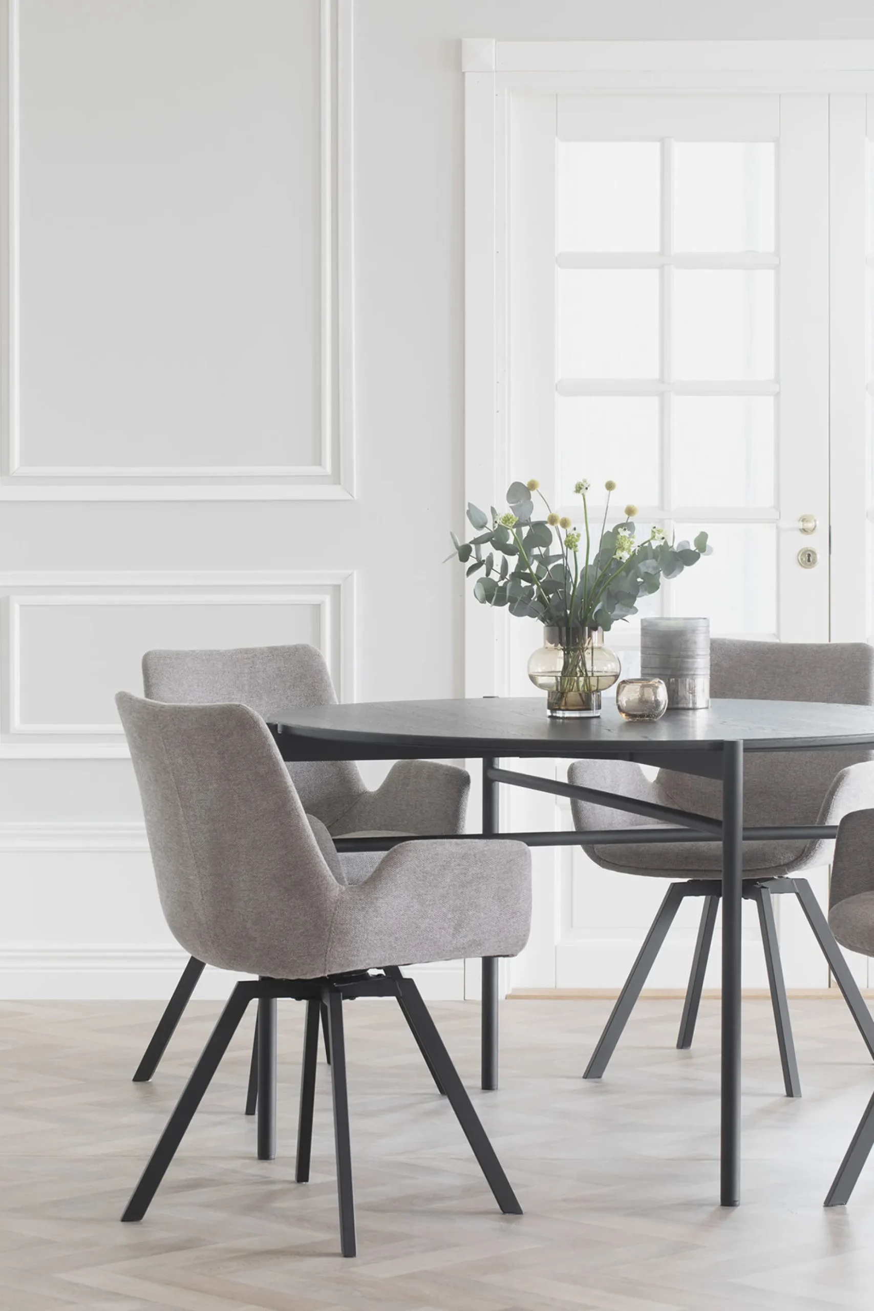 NORWELL Stol karm snurr 360gr tyg beige ben svart metall