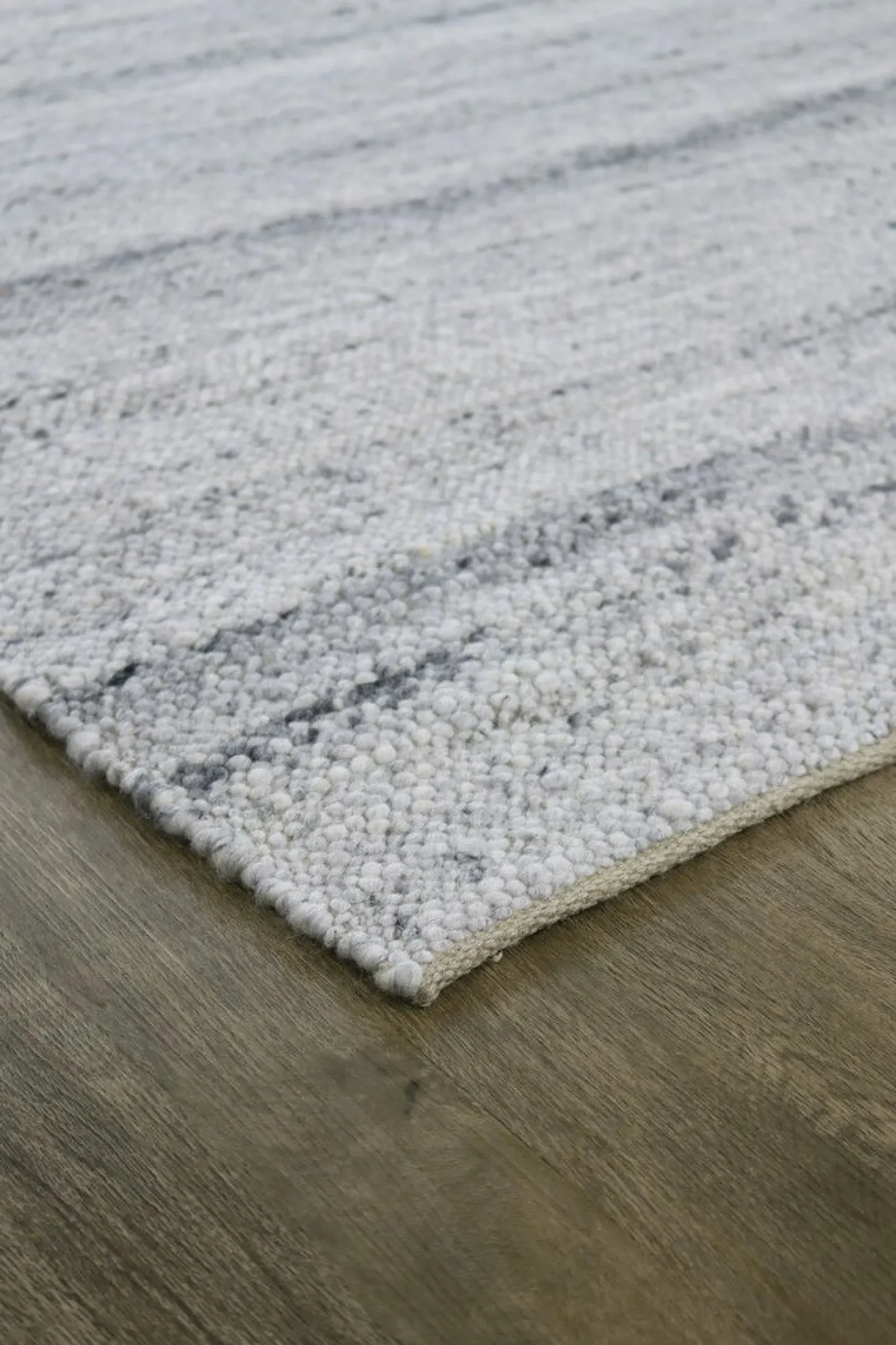 SANDA Handtuftad matta grey 200/290