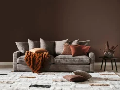 SAVOY (LS) 3-sits soffa 2 plymåer tyg Duo 5 Brown arm=Clementine, wengeben