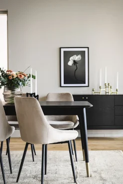 SIERRA Stol sammet beige, svarta metallben