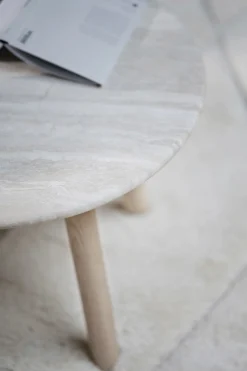 TARANSAY Soffbord Ø60 beige travertin/vitpigmenterad ek